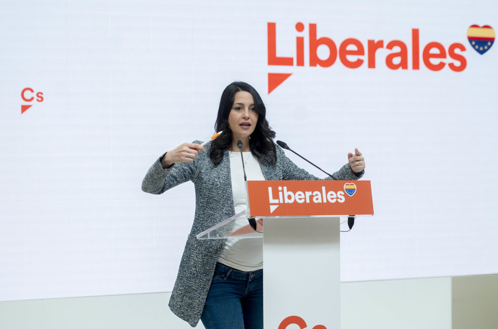 La líder de Cs, Inés Arrimadas, comparece tras el anuncio de elecciones anticipadas en Castilla y León, a 20 de diciembre de 2021, en Madrid, (España).