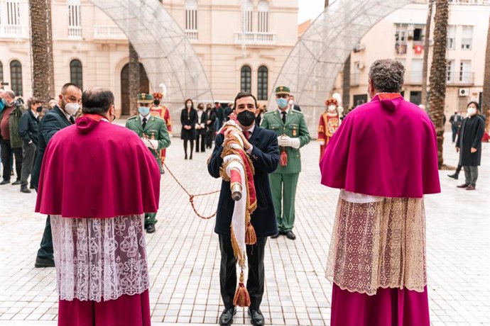 Almería celebra el 'Día del Pendón', una tradición de 532 años "en la que conmemora" su historia