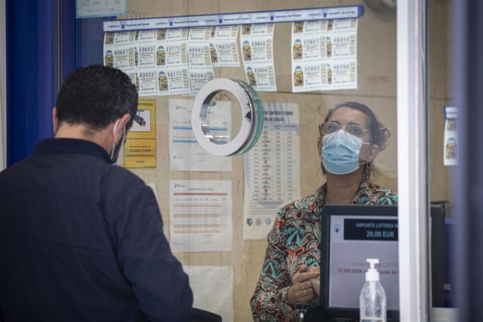 Archivo - Una administración de lotería en una imágen de archivo. 