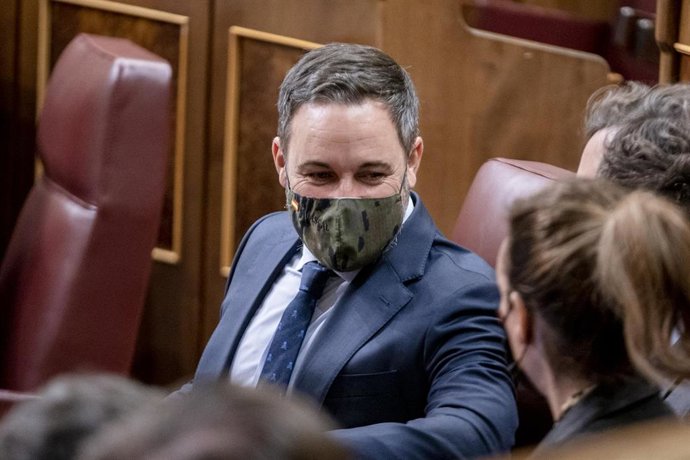 El líder de Vox, Santiago Abascal, en una sesión plenaria, en el Congreso de los Diputados, a 2 de diciembre de 2021, en Madrid (España). 