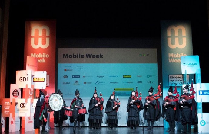 Acto de clausura con la Banda de Gaitas de la Diputación de Ourense.