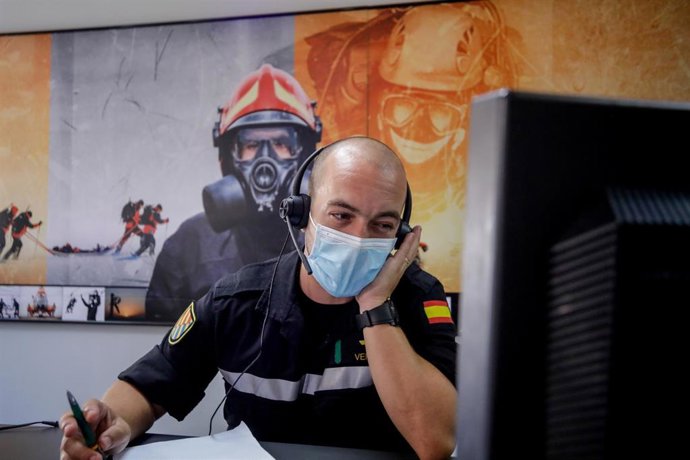 Archivo - Un militar de la UME trabaja en su puesto el mismo día de la presentación de la Operación Baluarte, en la Base Aérea de Torrejón de Ardoz, Madrid (España), a 11 de septiembre de 2020. A través de dicha operación las Fuerzas Armadas colaborar