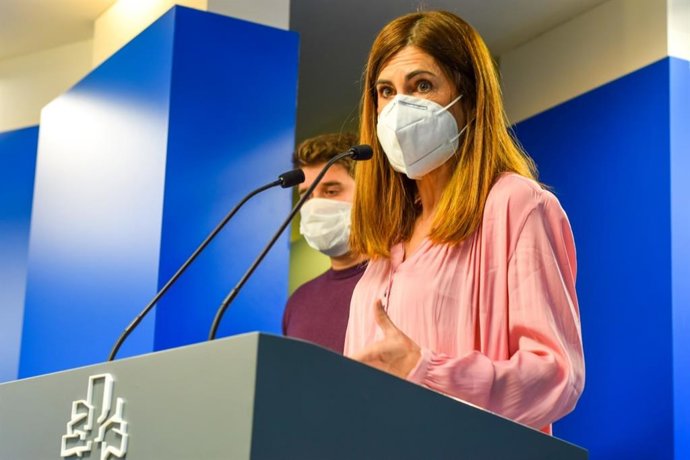 Archivo - Miren Gorrotxategi, portavoz de Elkarrekin Podemos-IU, en rueda de prensa en el Parlamento Vasco.