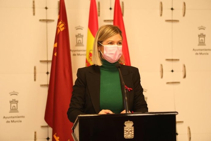 La concejala de Mayores, Vivienda y Servicios Sociales, Paqui Pérez