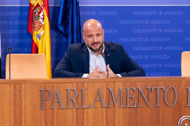 Archivo - El portavoz adjunto de Vox en el Parlamento de Andalucía, Rodrigo Alonso, en una imagen de archivo.