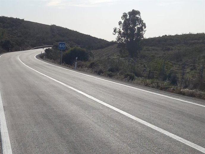 La Junta realiza mejoras en la A-495 a su paso por Villanueva de los Castillejos