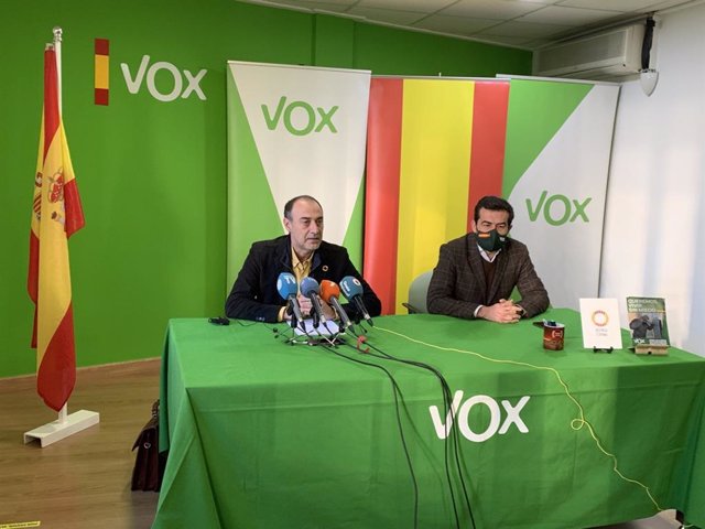 El vicesecretario de Organización y el vicesecretario jurídico de Vox, Rubén Martínez Alpañez y José Garre, respectivamente