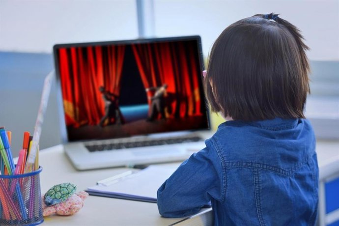 Un Total De 463 Centros Educativos De La Región Participan En El Programa CLM Actúa Para Llevar Las Artes Escénicas Y La Música A Los Escolares.