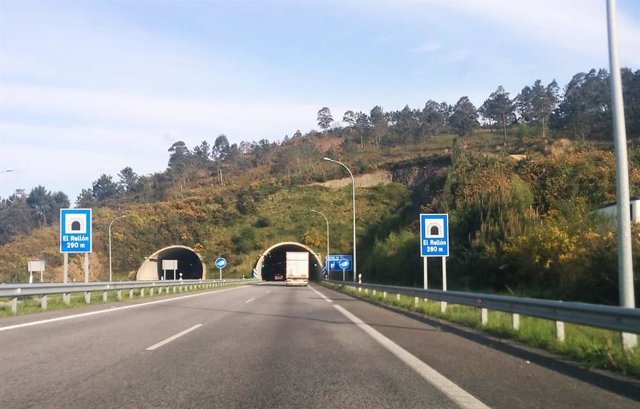 Archivo - Carretera asturiana