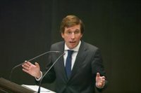 Almeida defiende su acuerdo con los 'carmenistas' para los Presupuestos porque su "pacto real" es "con los madrileños"