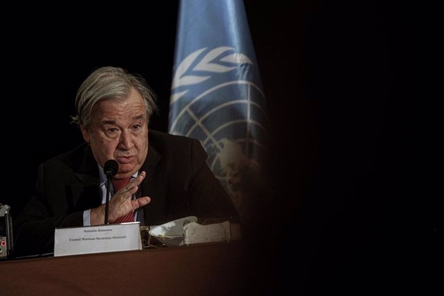 21 December 2021, Lebanon, Beirut: United Nations Secretary-General Antonio Guterres speaks during his press conference after concluding a three-day visit to Lebanon. Photo: Marwan Naamani/dpa