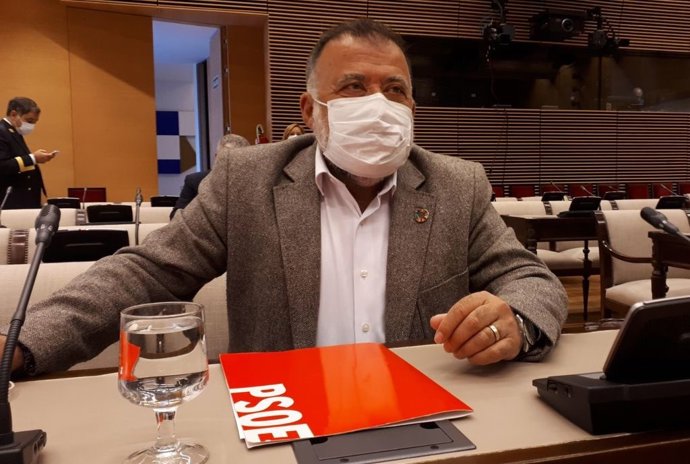 Archivo - El diputado del PSOE Teruel en el Congreso, Herminio Sancho.
