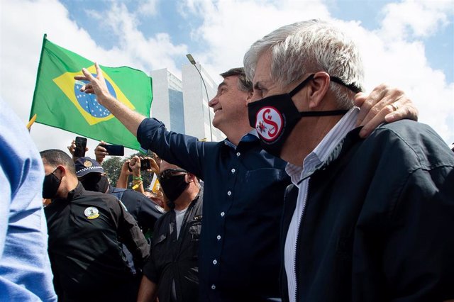 Archivo - Jair Bolsonaro y el general Augusto Heleno Ribeiro.
