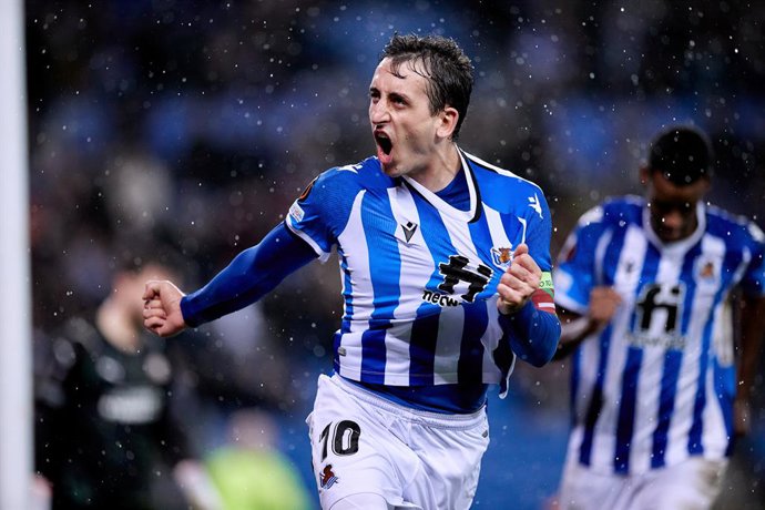 Mikel Oyarzabal of Real Sociedad celebrates a goal during the UEFA Europa League group B match between Real Sociedad and PSV Eindhoven at Estadio Anoeta on December 9, 2021 in San Sebastian, Spain.
