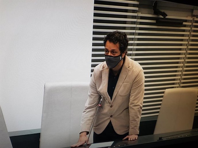 Archivo - Felipe Llamas, concejal por Más Madrid en el Ayuntamiento de Madrid