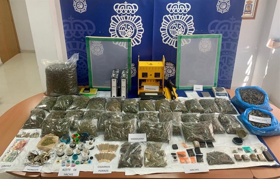 Droga intervenida por la Policía Nacional.