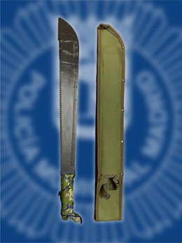 Detenido un hombre por amenazar con un machete de medio metro a los porteros de una discoteca de Centro