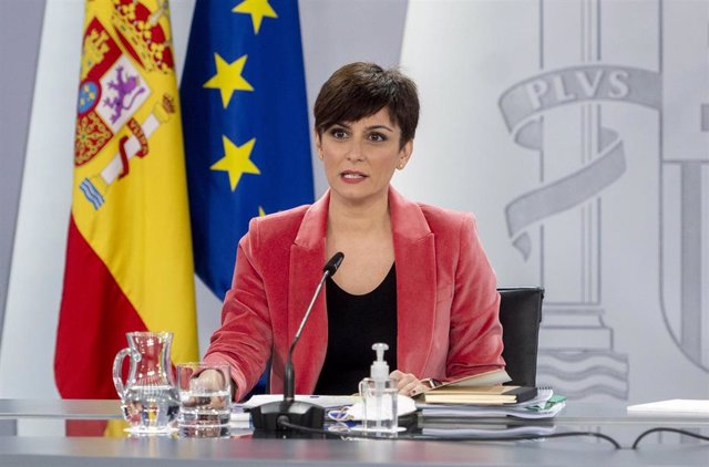 La ministra Portavoz, Isabel Rodríguez, comparece tras la reunión del Consejo de Ministros en Moncloa, a 28 de diciembre de 2021, en Madrid (España). 