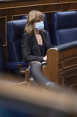 La ministra de Educación y FP, Pilar Alegría, una sesión plenaria en el Congreso de los Diputados, a 16 de diciembre de 2021, en Madrid, (España). 