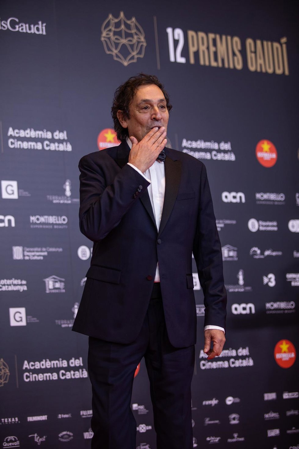 Archivo - El director de cine Agustí Villaronga posa en el photocall de los XII Premios Gaudí que concede la Academia del Cine Catalán, en Barcelona (España). 