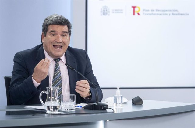 El ministro de Inclusión, Seguridad Social y Migraciones, José Luis Escrivá, comparece tras la reunión del Consejo de Ministros en Moncloa