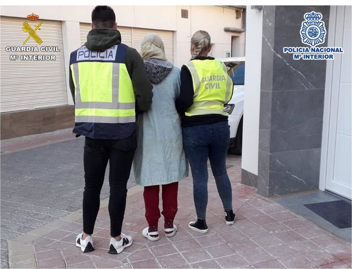 Una de las personas arrestadas en la operación