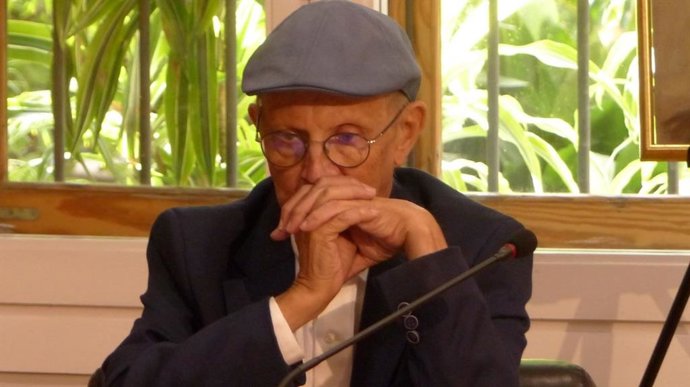 El escritor Ricardo Bellveser