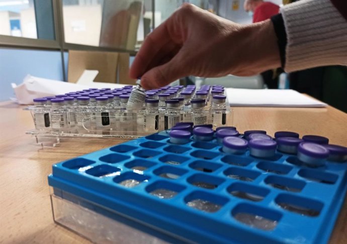 Archivo - Imagen de la vacuna