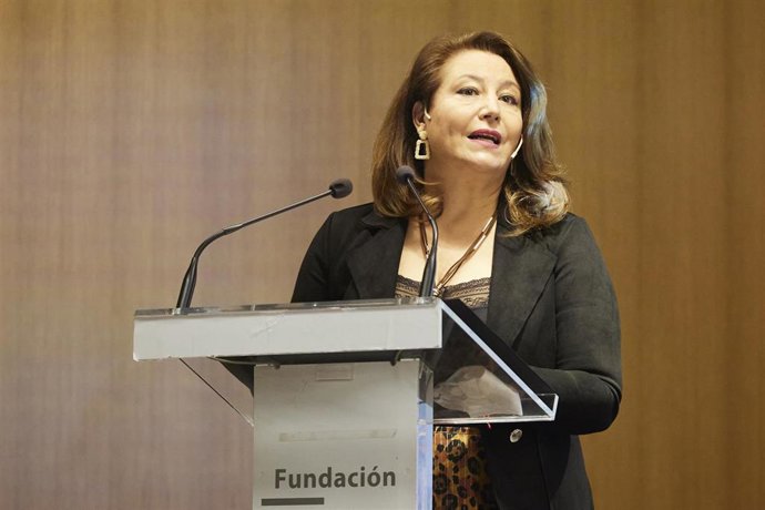 Archivo - La consejera de Agricultura, Ganadería, Pesca y Desarrollo Sostenible, Carmen Crespo, durante su intervención  en los encuentros informativos de Europa Press Andalucía con el patrocinio de Fundación Cajasol, Atlantic Copper y Cepsa a 24 de nov