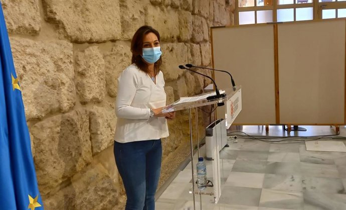 La portavoz del Grupo Socialista en el Ayuntamiento de Córdoba, Isabel Ambrosio.