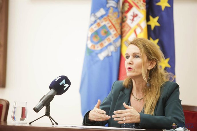 Archivo - La consejera de Cultura de Melilla, Elena Fernández Treviño, en una imagen de archivo