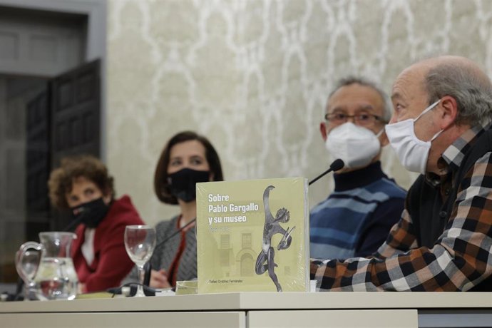 El Ayuntamiento de Zaragoza ha publicado este libro.