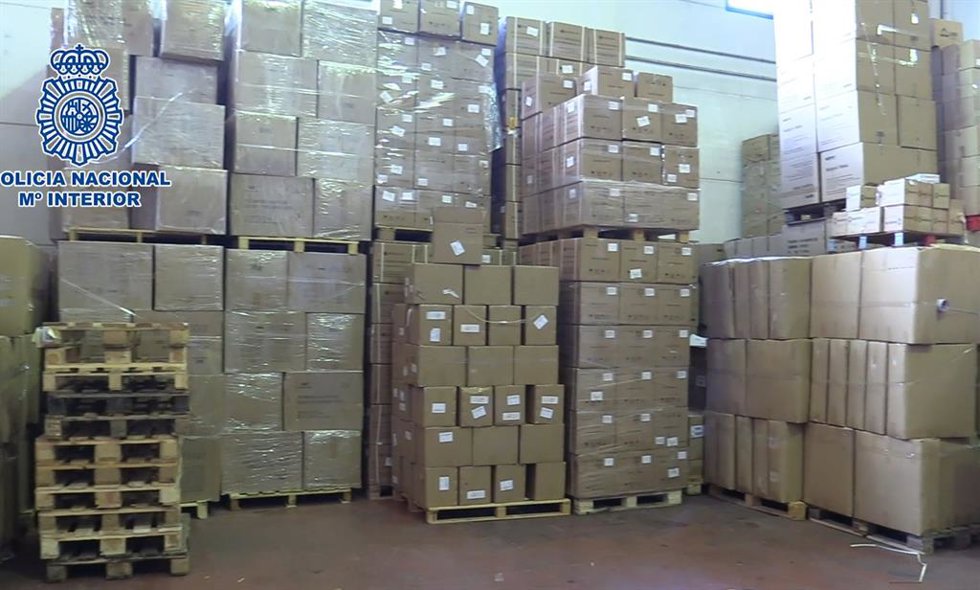 La Policía requisa más de 300.000 test de antígenos en Cobo Calleja por no cumplir las medidas sanitarias