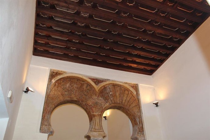 Arcos del periodo andalusí conservados en las casas del Patio de Banderas