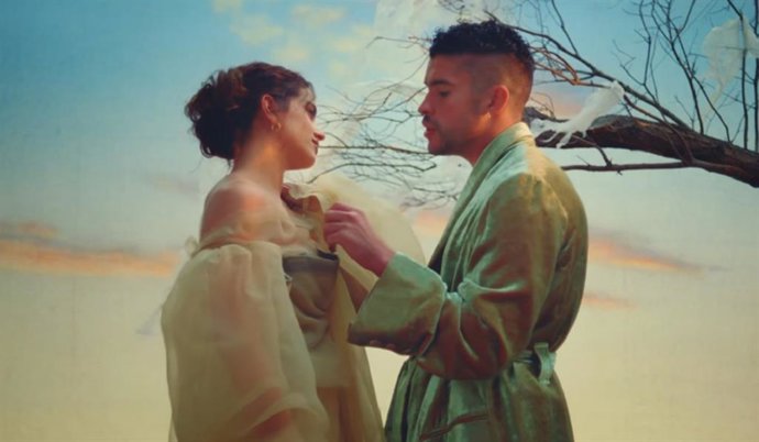 Archivo - Rosalía y Bad Bunny 