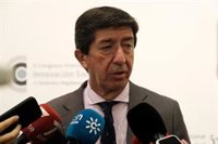 Marín dice que Andalucía apuesta por la presencialidad en los colegios