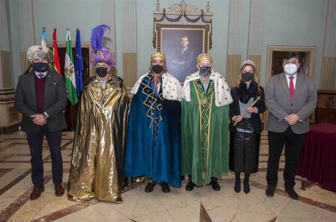 Coronación de los Reyes Magos, Heraldo Real y la Estrella de la Ilusión.