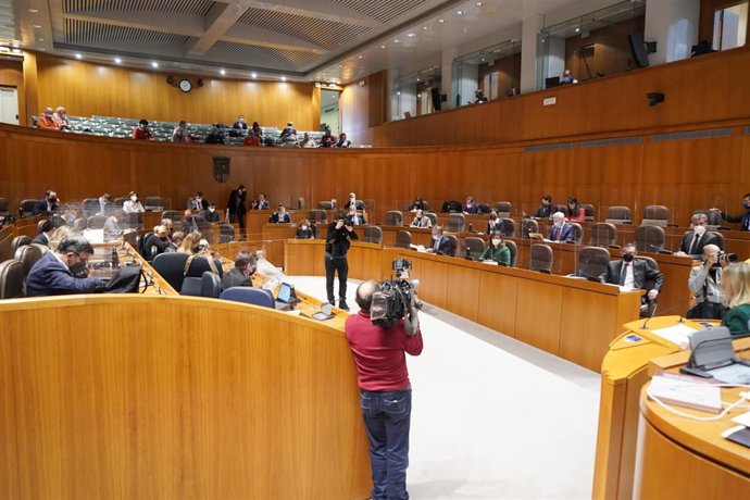 Sesión plenaria de las Cortes de Aragón.