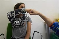 Un total de 114.529 niños ya están vacunados aunque a Sanidad le gustaría que el ritmo fuera "más alto"