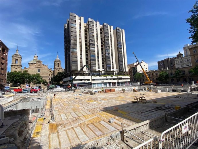 Archivo - Las obras de sustitución de la cubierta del parquin de Salamero encaran sus dos últimas fases.