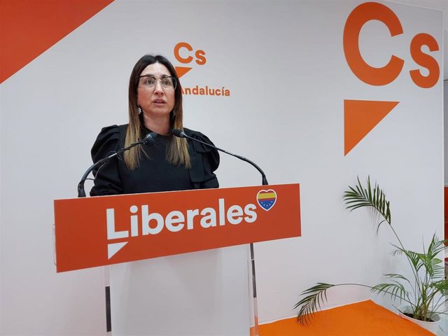 Isabel González en rueda de prensa
