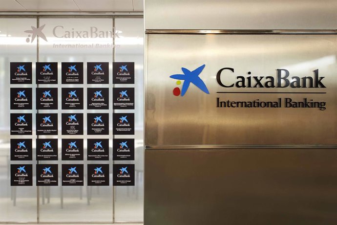 Archivo - Sedes de CaixaBank en Nueva Delhi (India) y Singapur.