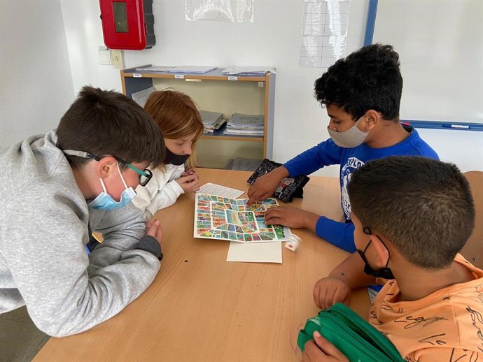 Niños conocen el sector agroalimentario andaluz.