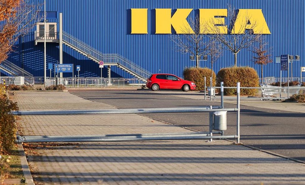 Archivo - FILED - 14 December 2020, Saxony-Anhalt, Guenthersdorf: A general view of an IKEA branch in Guenthersdorf