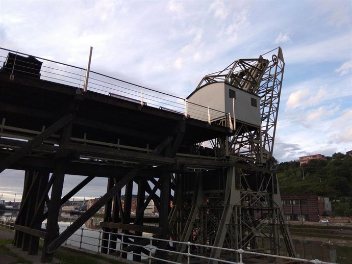Archivo - Cielos poco nubosos en Euskadi (archivo)