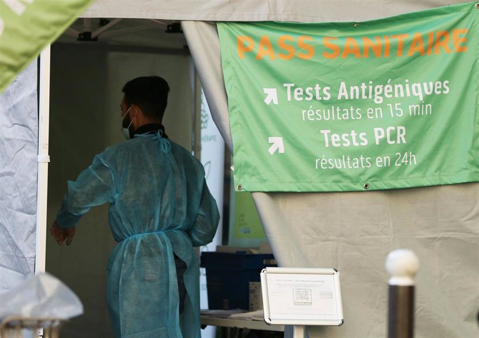 Archivo - Pruebas de coronavirus en París.