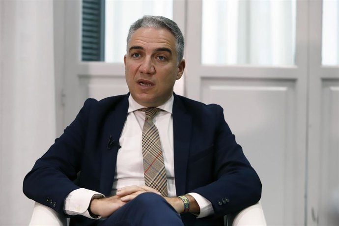 El consejero de Presidencia, Administración Pública e Interior, Elías Bendodo, durante la entrevista con Europa Press