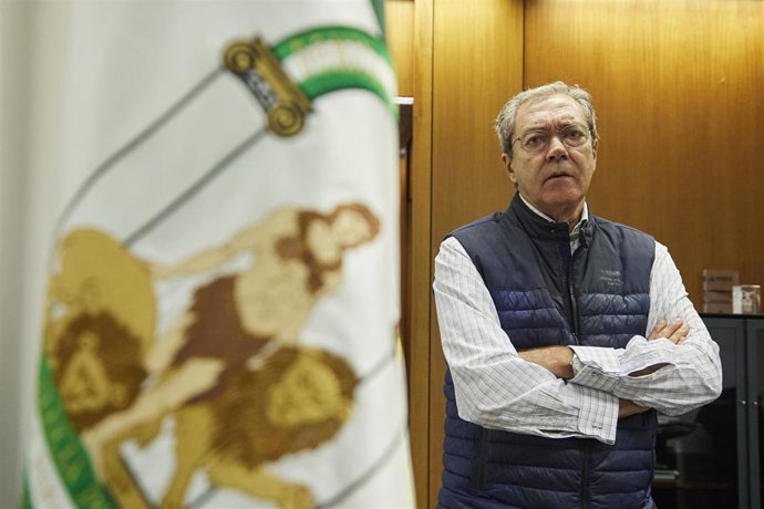 El consejero de Transformación Económica, Industria, Conocimiento y Universidades, Rogelio Velasco, durante la entrevista realizada por Europa Press.