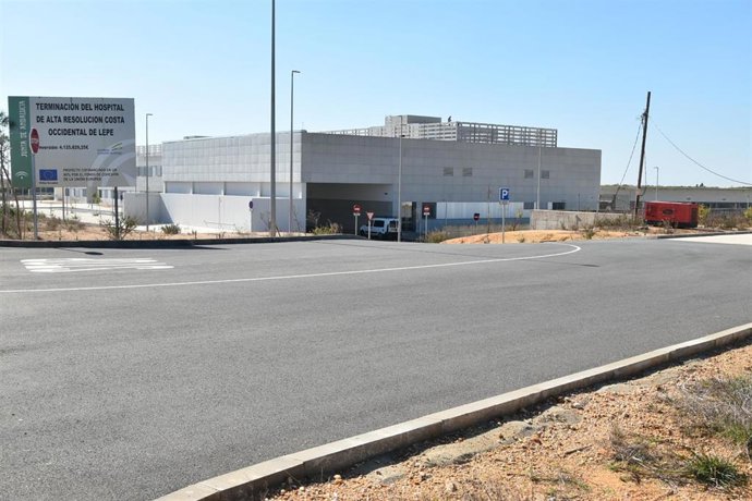 Archivo - Imagen del Hospital Comarcal de la Costa de Huelva, aún cerrado. 