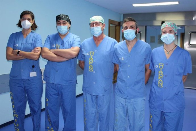 El Servicio de Cirugía Maxilofacial de la Gerencia de Atención Integrada de Albacete realiza una novedosa reconstrucción de mandíbula.